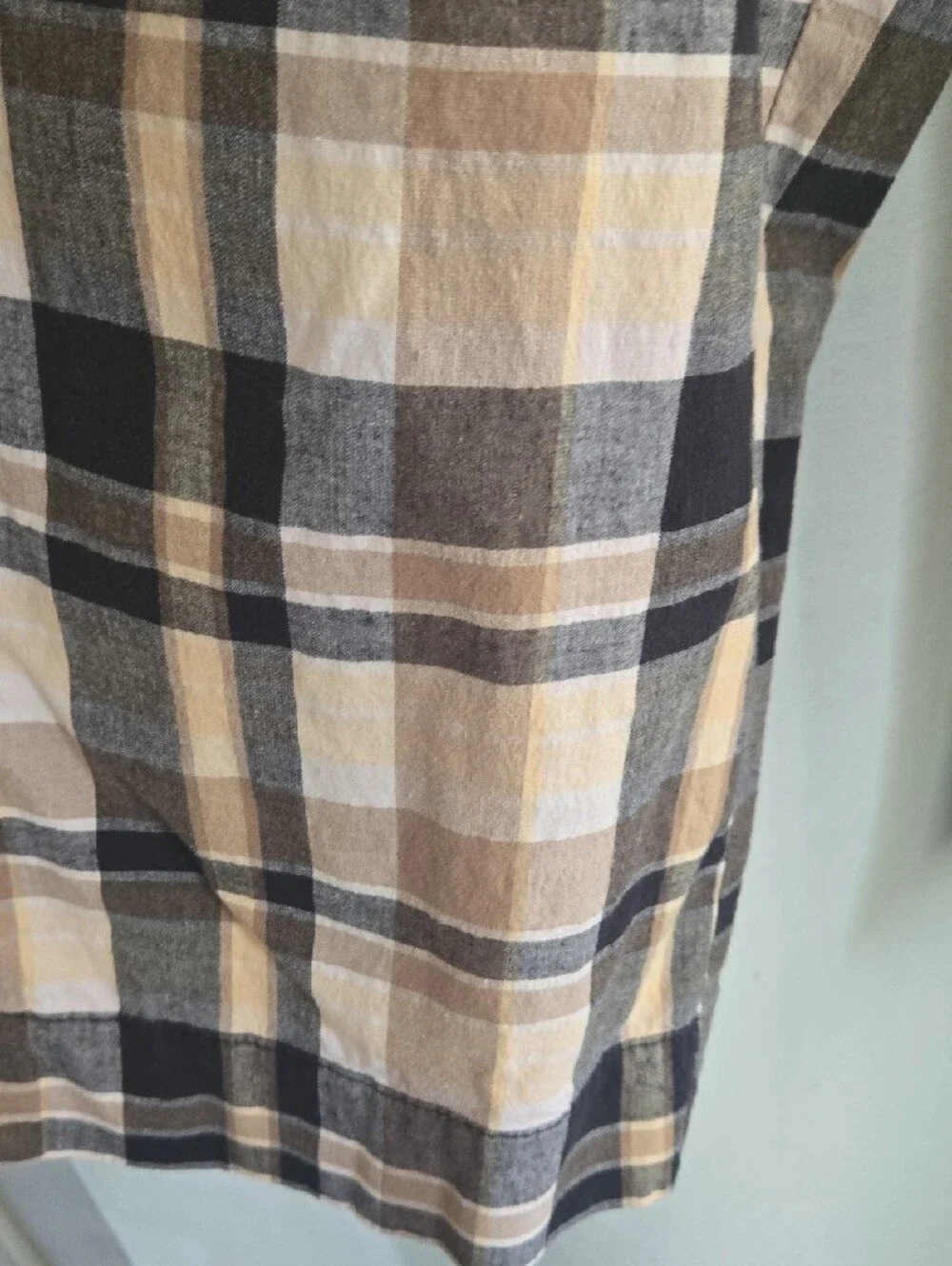White Stag Plaid Capri Pants in Beige and Black